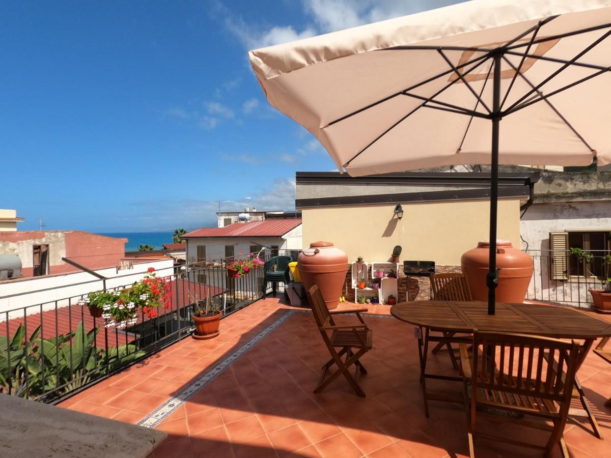 Villa Terrazza Lungomare Caronia Marina Esterno foto