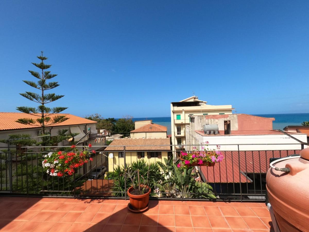 Villa Terrazza Lungomare Caronia Marina Esterno foto