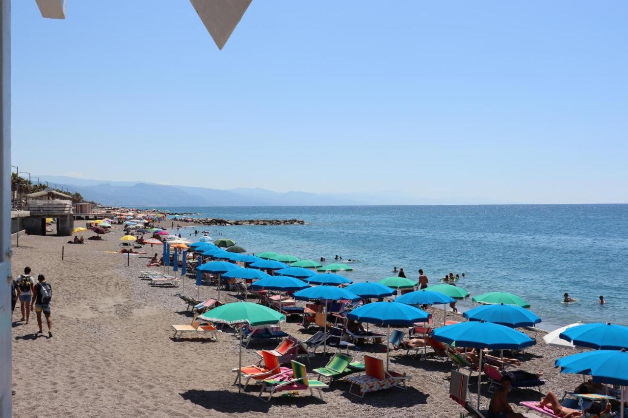 Villa Terrazza Lungomare Caronia Marina Esterno foto